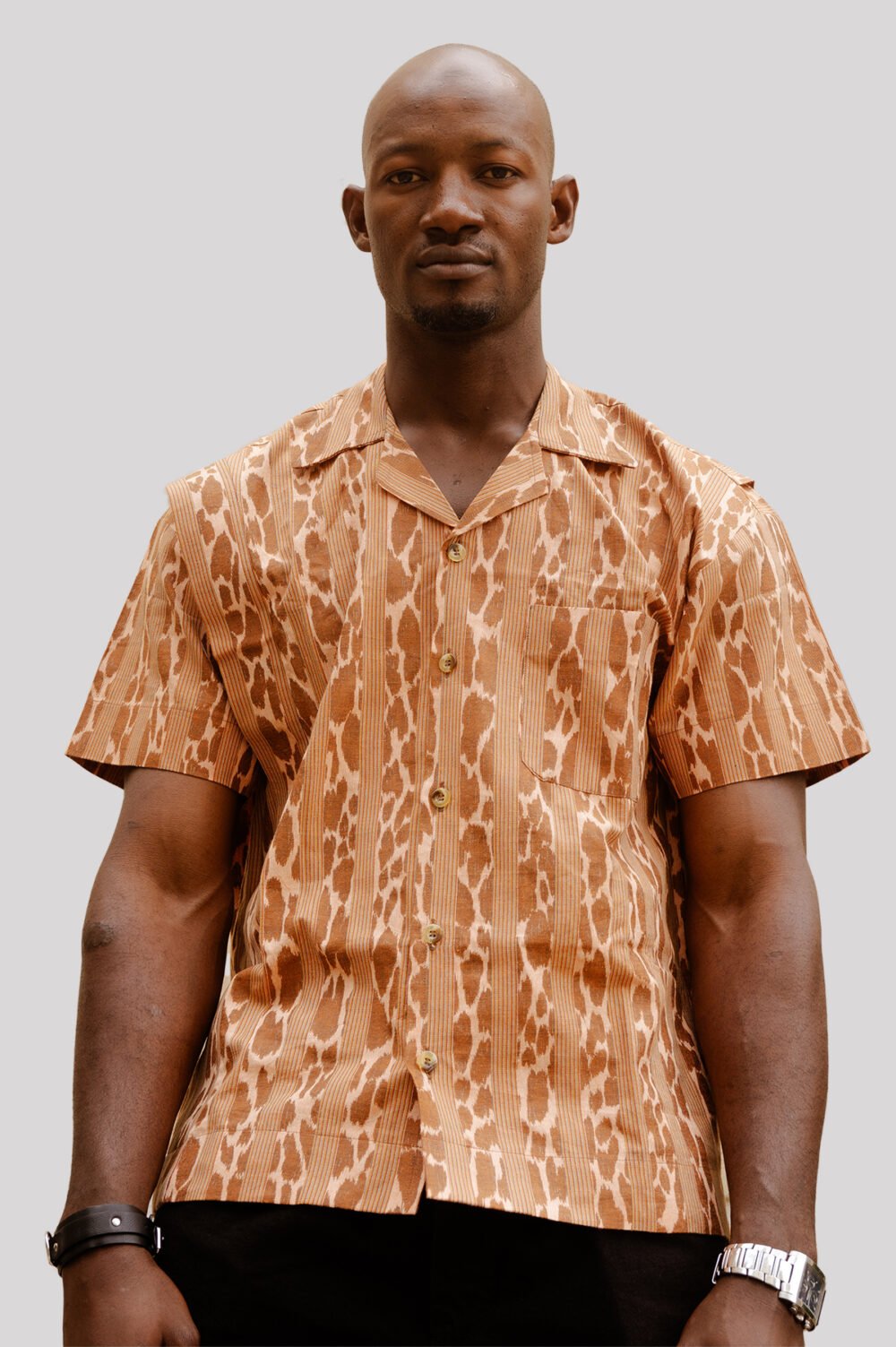 Giraffe Print Pleated Short-Sleeve Shirt